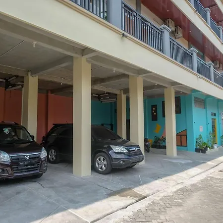 Sans Hotel Kumbang Yogyakarta by RedDoorz-3