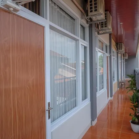 Sans Hotel Kumbang Yogyakarta by RedDoorz-2